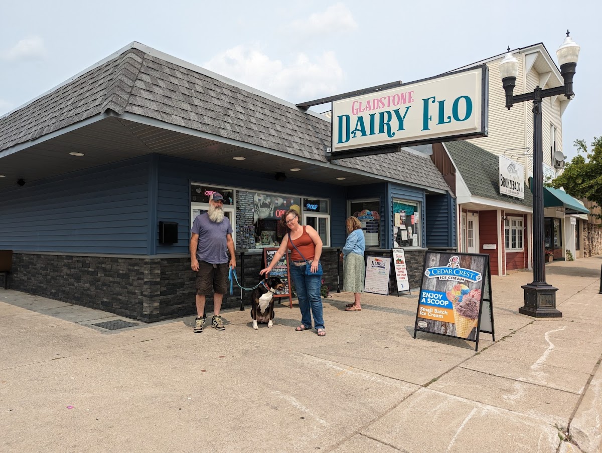Banner Gladstone Dairy Flo 01